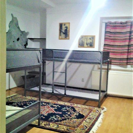 Leyla Hostel บราชอฟ ภายนอก รูปภาพ